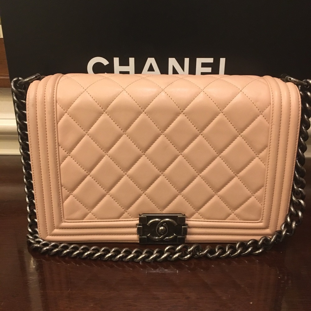 EXTRA PICS ON CHANEL LEBOY PURSE.